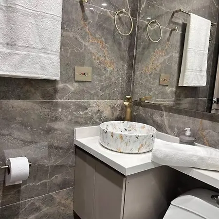 Moderno Y De Lujo